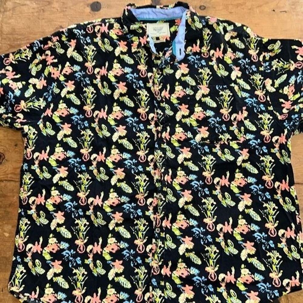 Straight Faded Men’s Black Floral Short Sleeve Button-Up Shirt Size 2X Tropical - Picture 2 of 6